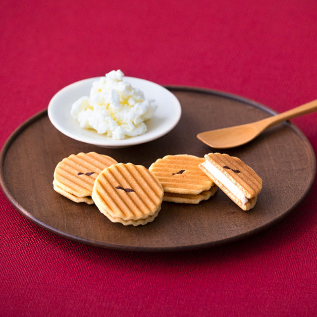 京都名菓子店【鼓月】姬千壽仙貝二段箱（有機抹茶/糖霜奶油）